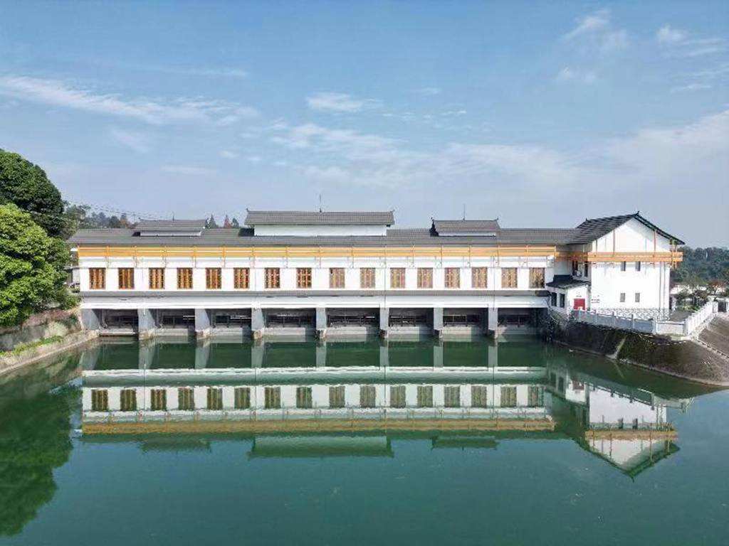 百丈水庫溢洪道閘房標(biāo)準化改造_副本.jpg